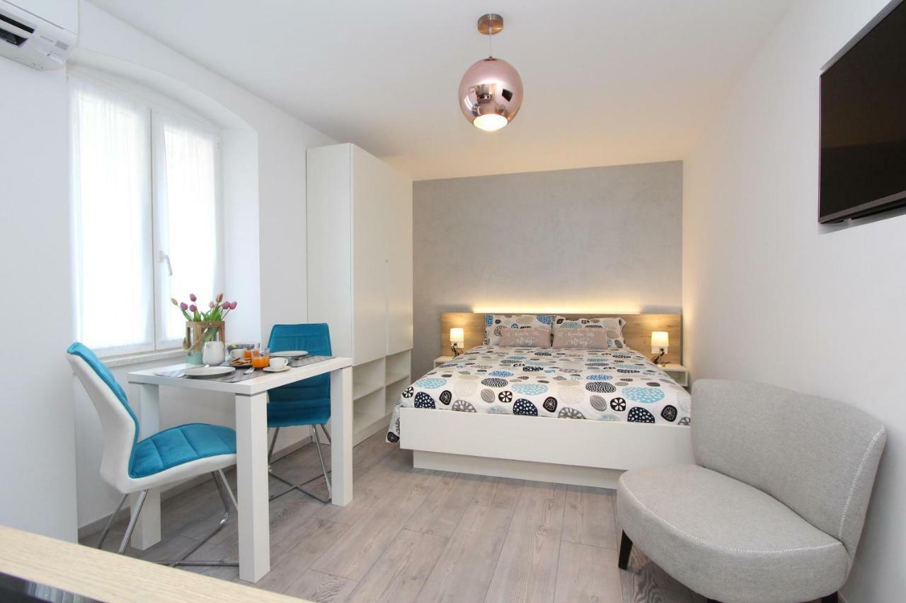 Studio Apartment Kris Rovinj Exterior foto