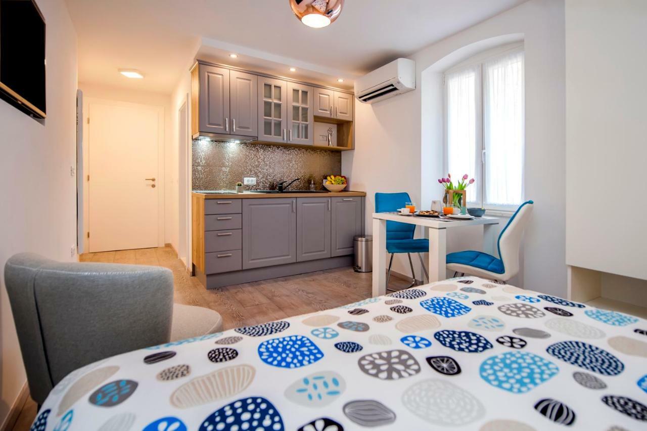 Studio Apartment Kris Rovinj Exterior foto